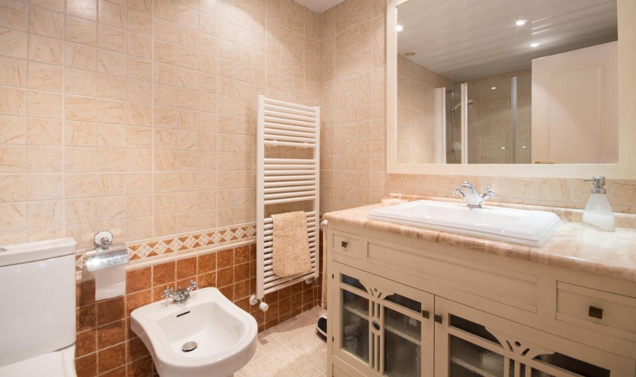 R17 Casa Merce Rodoreda Calafell Exteriör bild